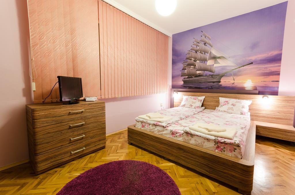 Sea Garden Plaza Apartment - Free Parking Burgas City Eksteriør billede