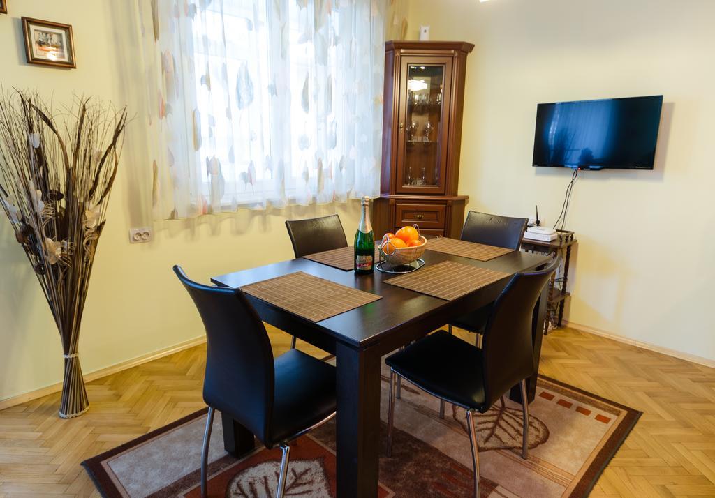 Sea Garden Plaza Apartment - Free Parking Burgas City Eksteriør billede