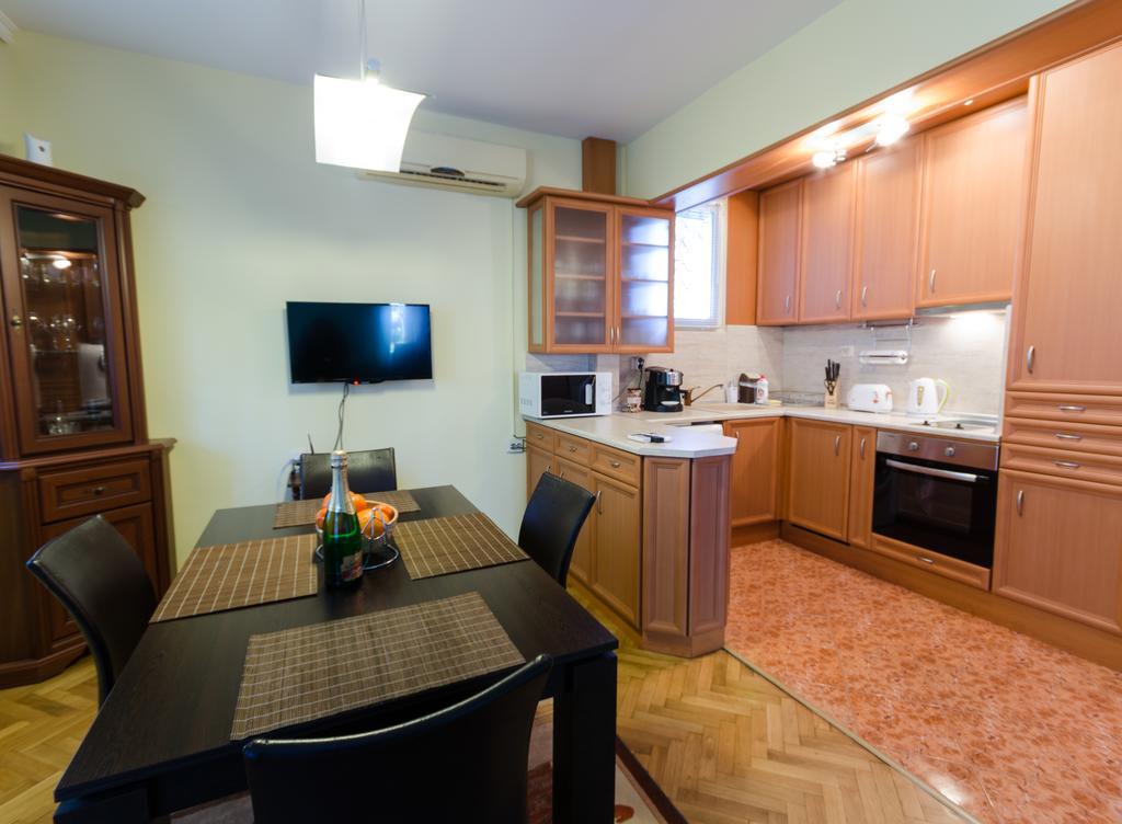 Sea Garden Plaza Apartment - Free Parking Burgas City Eksteriør billede